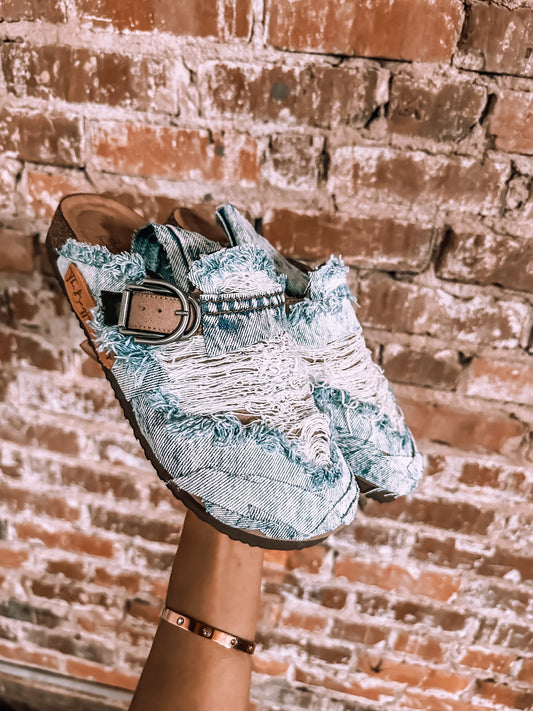 Acid Wash Bagjunki Footbed Clog  image 1